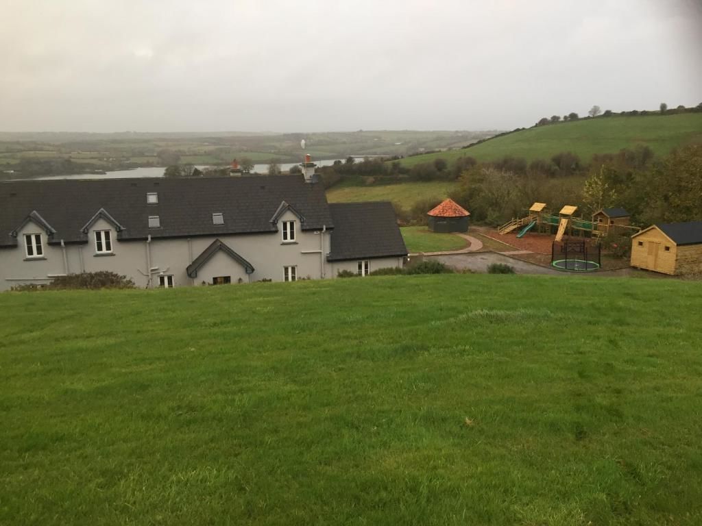 Дома для отпуска Foyle,Kinsale Town,Exquisite holiday homes,sleeps 25 Кинсейл